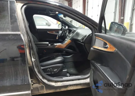 2017 Lincoln Mkx Reserve z USA, uszkodzony, nr VIN 2LMPJ8LRXHBL53621